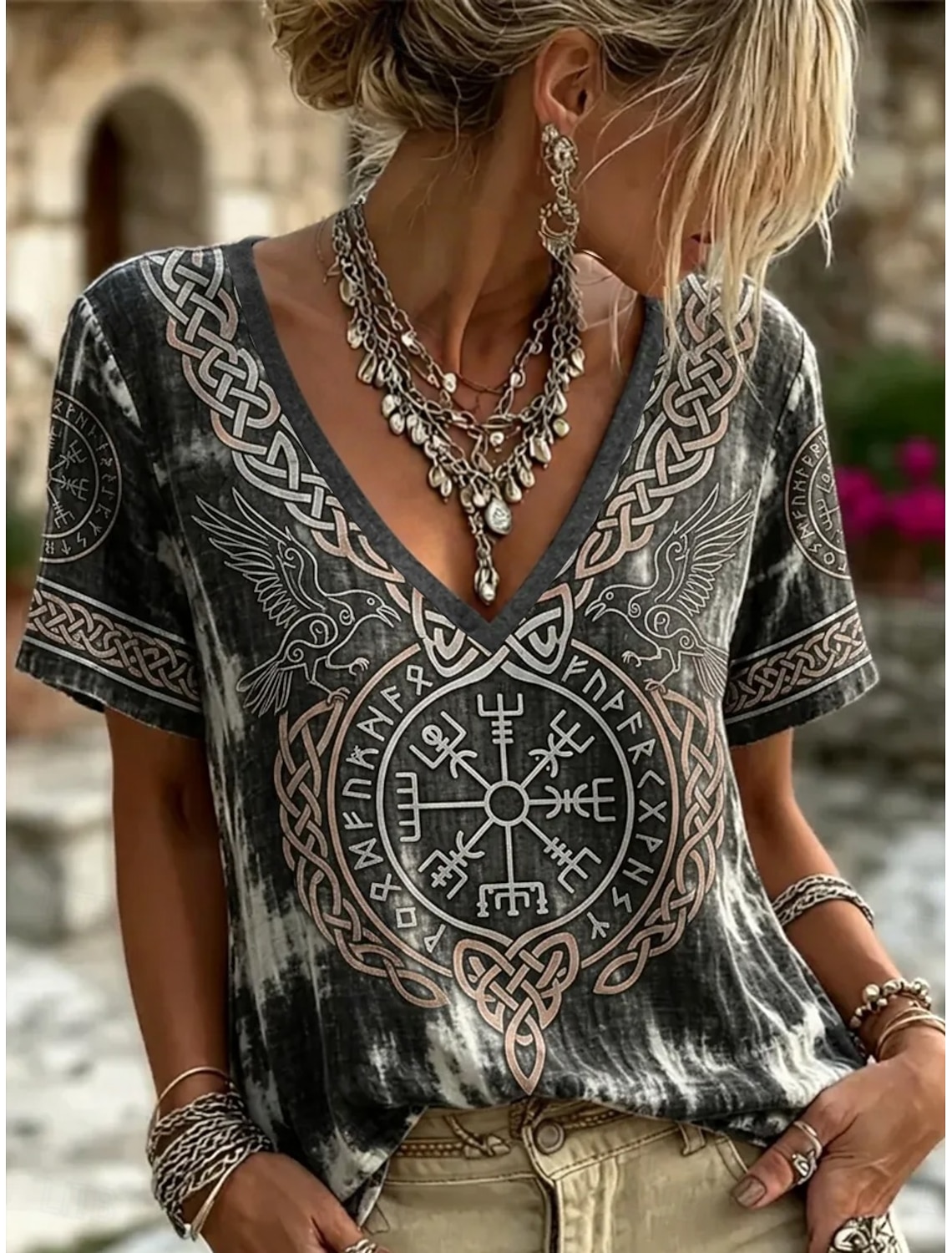 Summer Viking Clothing - تي شيرت نسائي برقبة على شكل