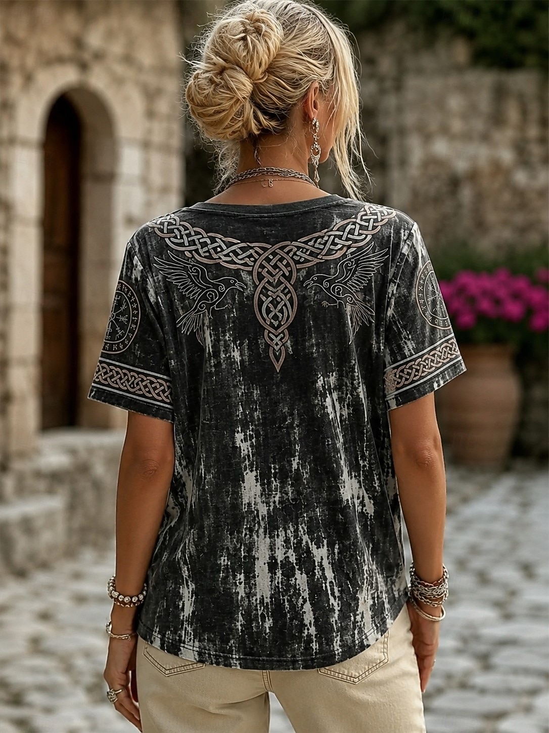 تي شيرت نسائي برقبة على شكل V  - مراجعة Summer Viking Clothing وسعره