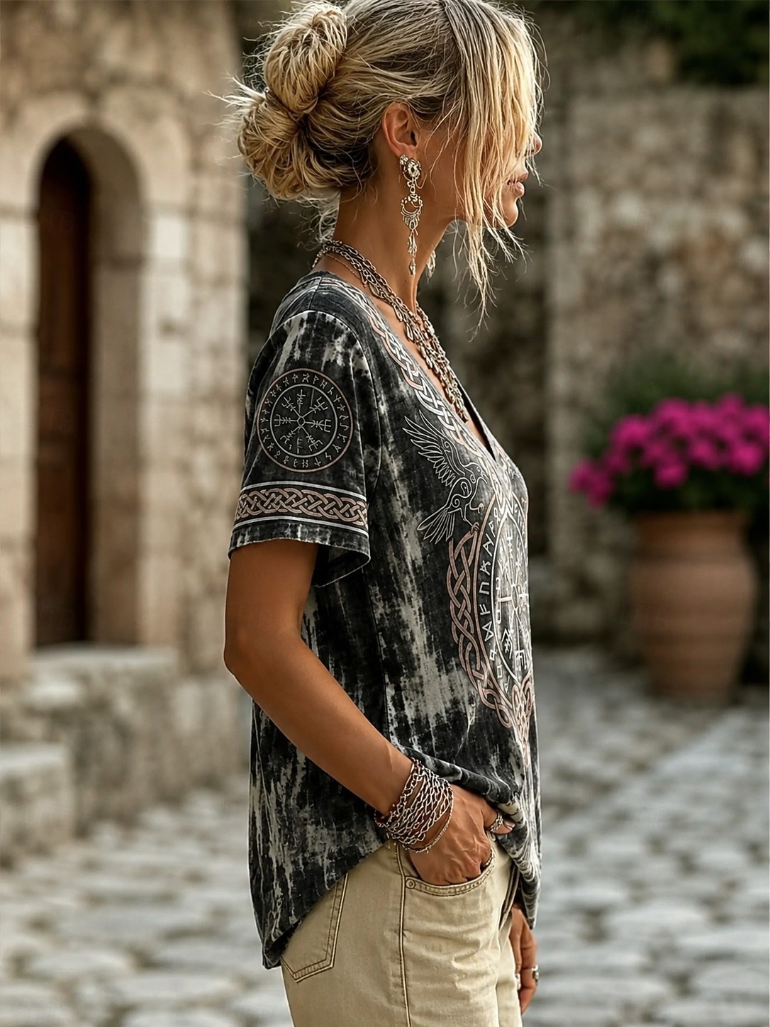 تي شيرت نسائي برقبة على شكل V  - مراجعة Summer Viking Clothing وسعره